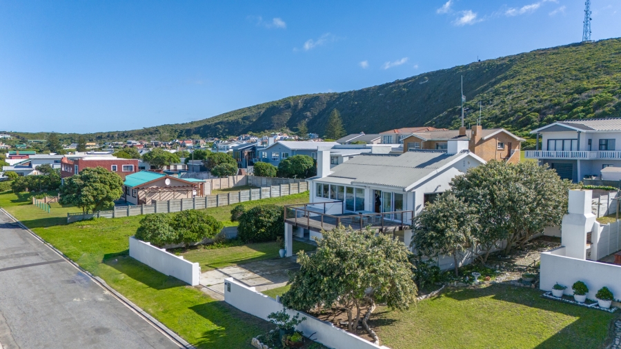 5 Bedroom Property for Sale in Agulhas Western Cape